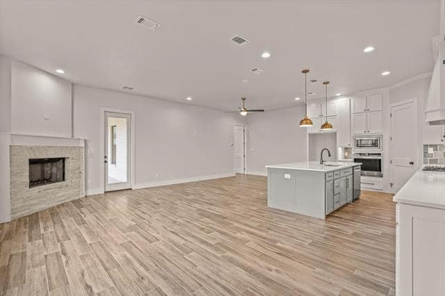 Photo - 109 Maddox Pl
