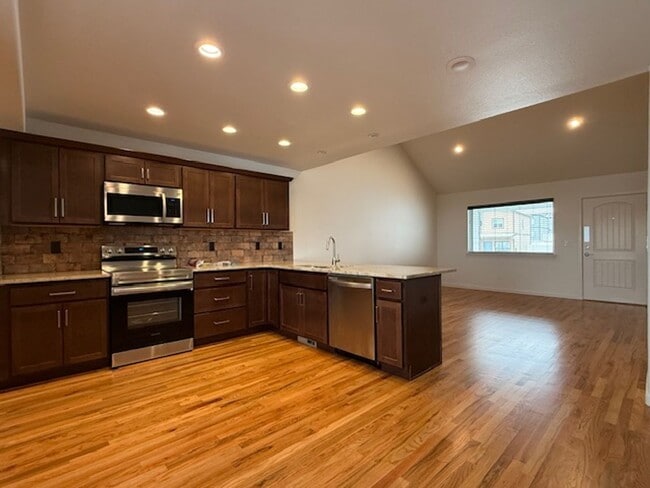 Photo - Fully Upgraded Executive Home For Lease