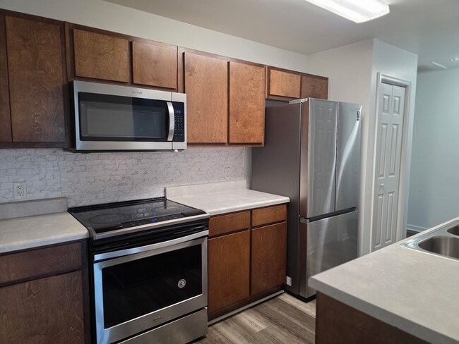 Kitchen - 5050 Seven Pine Cir Unit 5050