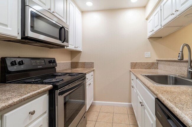 Photo - Woodburn Townhomes