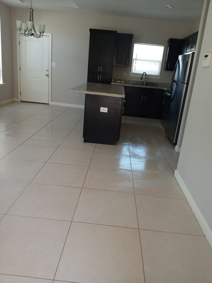 Photo - 1516-1610 Coyote Hls