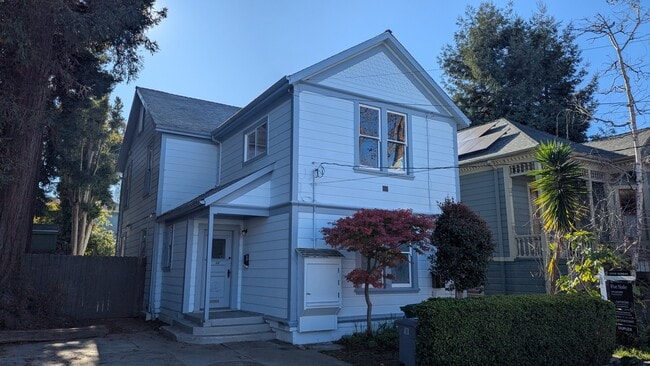 Photo - 816 Addison St