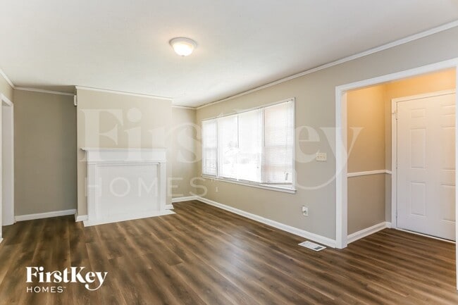 Photo - 1924 Shirley St SW