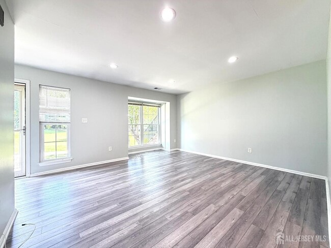Photo - 511 Dunn Cir
