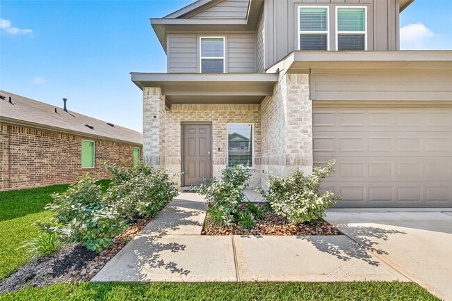 Photo - 5442 Pinetree Cres Ln