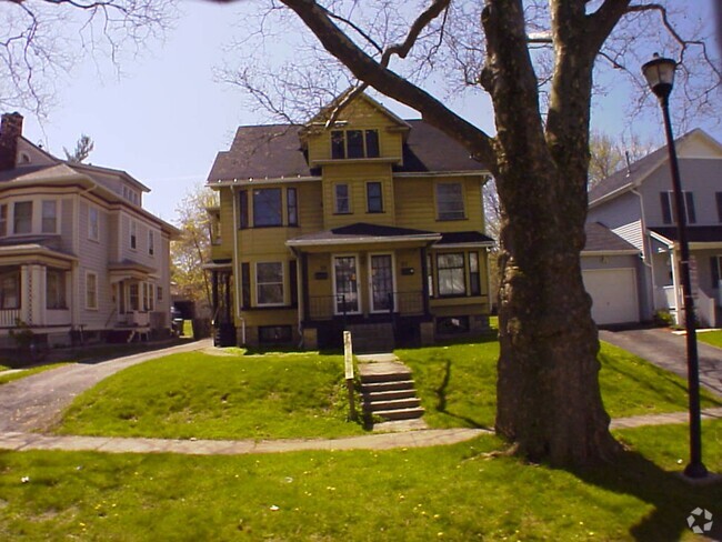 Building Photo - Clay Ave.1 Unit 57 Rental