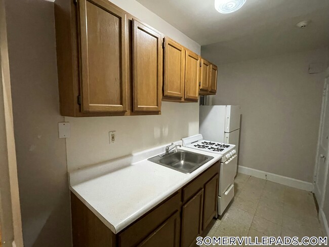Building Photo - 155 Summer St Unit 16F Rental