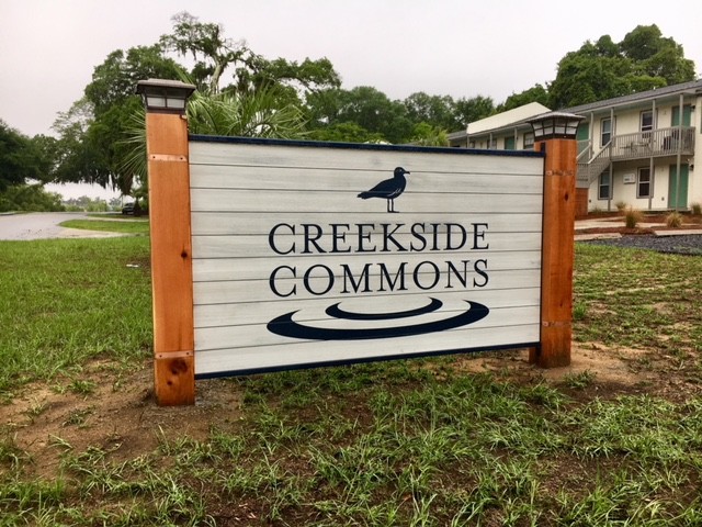 Creekside Commons Apartments - Creekside Commons Apartments