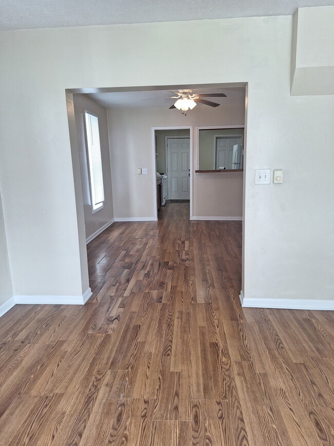 Photo - 702 N Catherine St