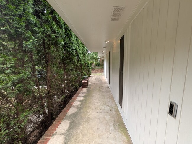 Photo - 514 Morreene Rd