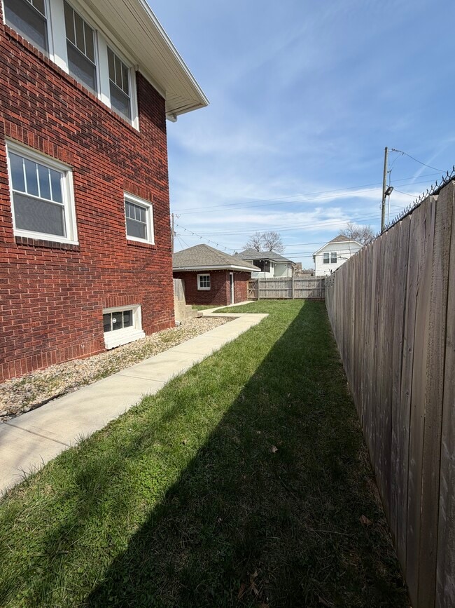 Photo - 3827 Central Ave