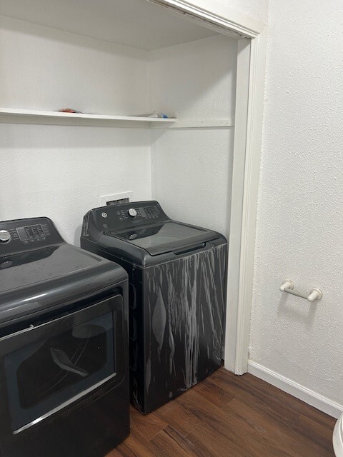 Building Photo - 10555 Turtlewood Ct Unit 516