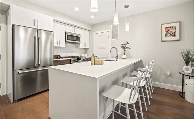 Photo - 425 Lagrange St Unit 210