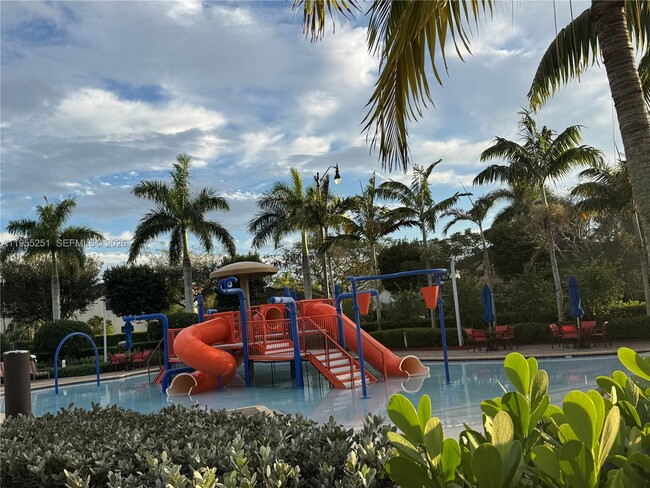 Building Photo - 394 NE 37th Ave