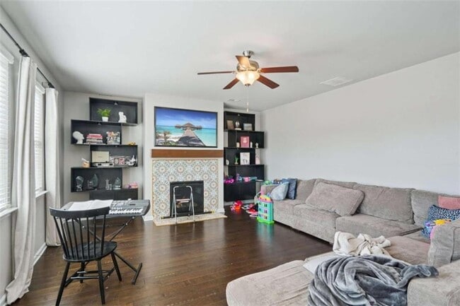 Photo - 3605 Broadwick Ln