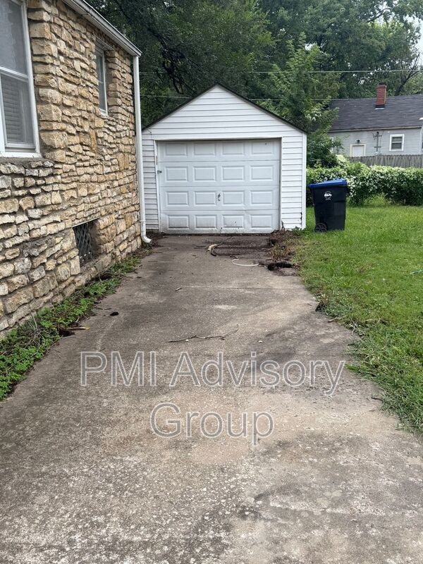 Photo - 715 SW Wayne Ave