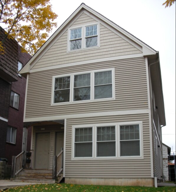 Photo - 3255 N Oakland Unit 3257