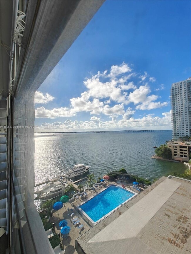 Photo - 905 Brickell Bay Dr Unidad 1127
