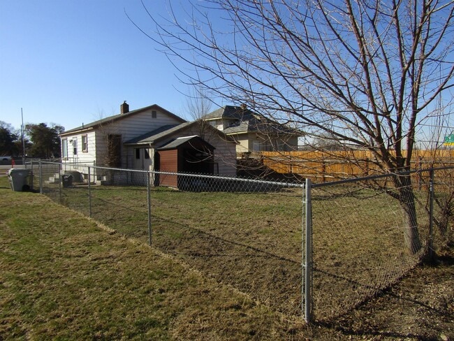 Photo - 911 N 3rd Ave