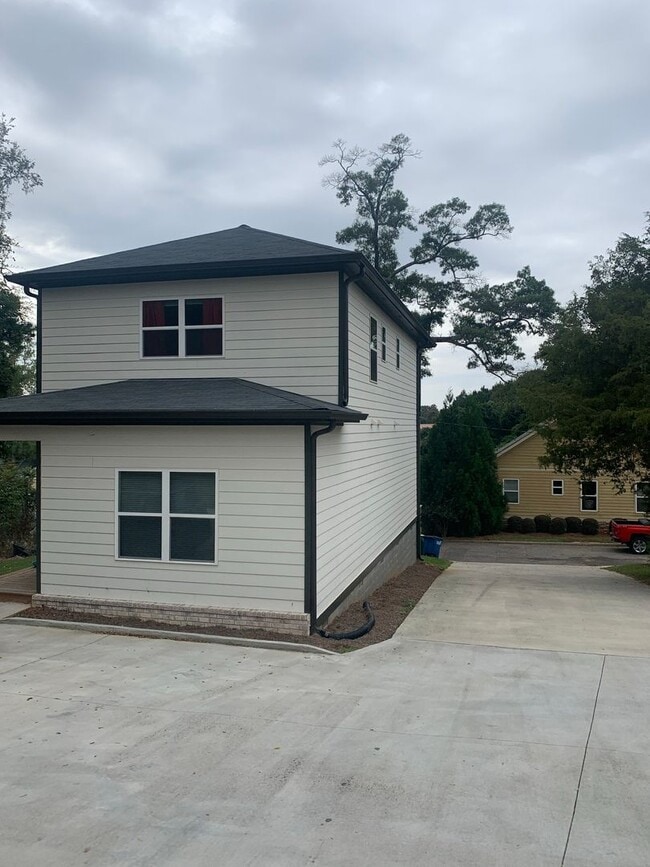 Photo - Fall 2026 Pre-Lease @ Marlin St.!