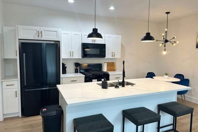 Photo - 929 Marjorie St Unit SI ID1060806P