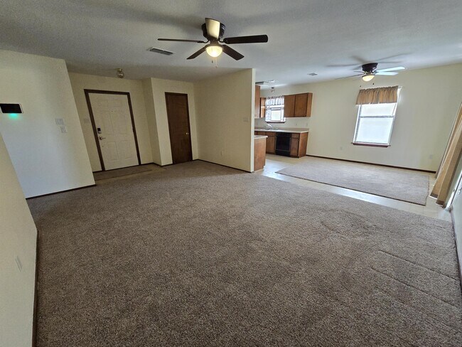 Photo - 1904 Debra St