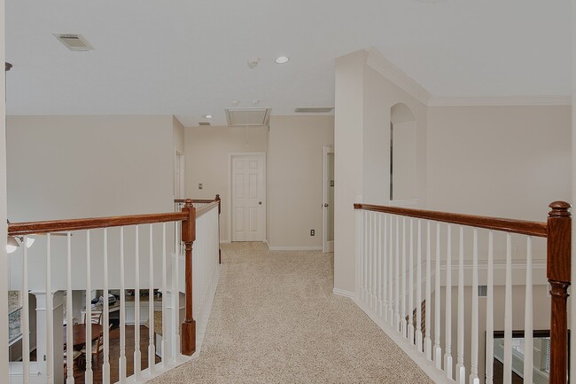 Photo - 50 N Lansdowne Cir