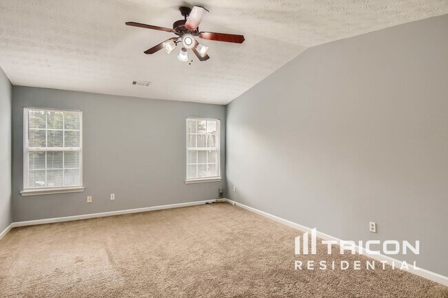 Photo - 1740 Formosa Ln