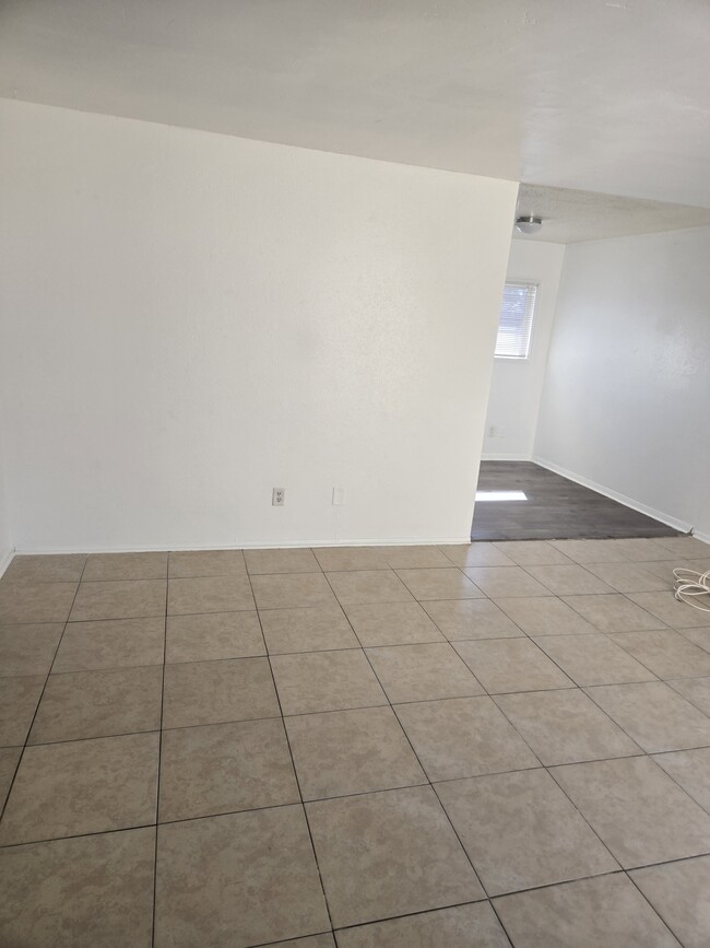 Photo - 3370 Cambridge St Unit 3