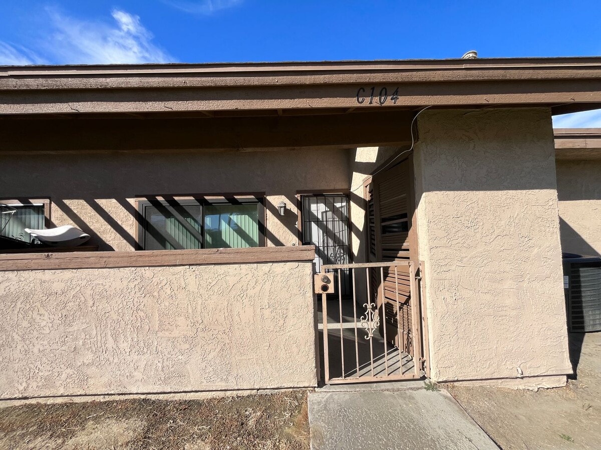 Long Term - 2 Bed 2 Bath in Indio! - Long Term - 2 Bed 2 Bath in Indio!