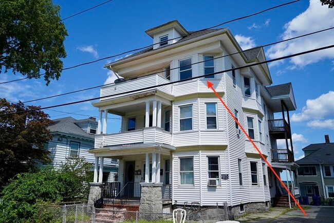 Building Photo - 133-135-135 Woodland St Unit 3
