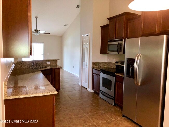 Photo - 4082 Joslin Way