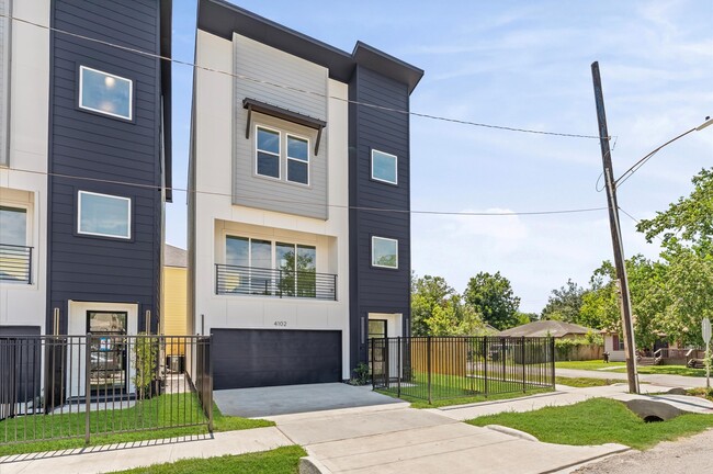 Photo - 4104 Alice St