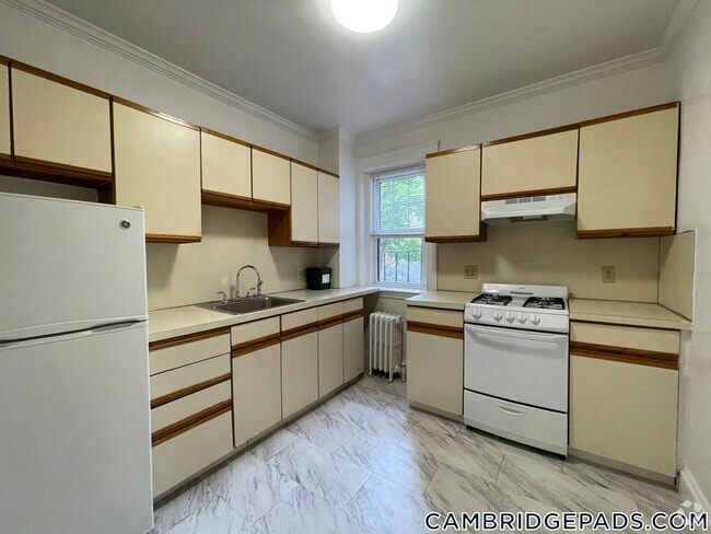 Building Photo - 21 Wendell St Unit 11 Rental