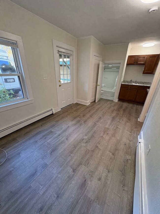 Photo - 17 Essex St Unidad Apt. A