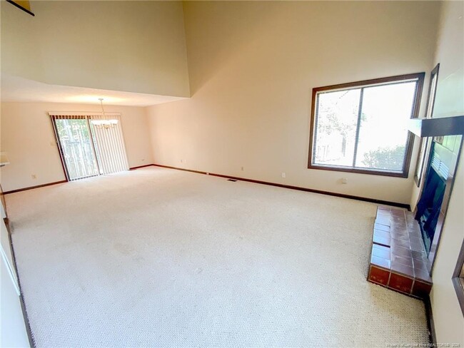 Photo - 207 Charmant Rd