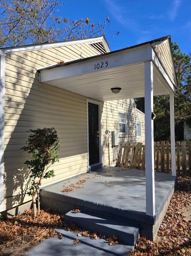 Photo - 1025 Bradley Ln