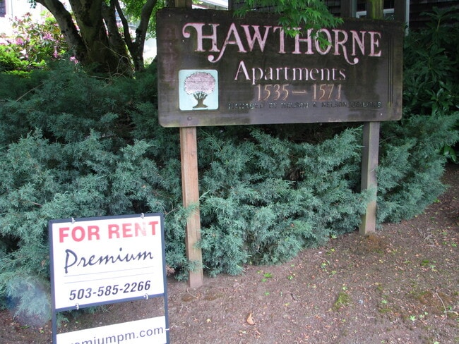 Building Photo - One Bedroom Apartment Close to Downtown Unit 1545