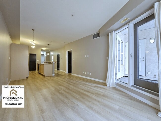 Photo - 10503 98 Ave NW