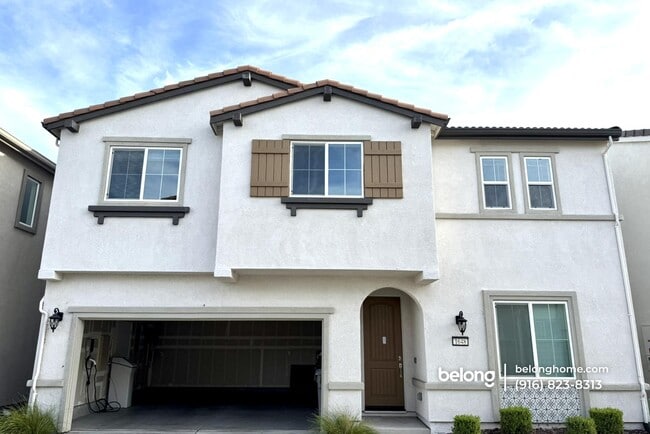 Building Photo - 1648 Chanticleer Ln