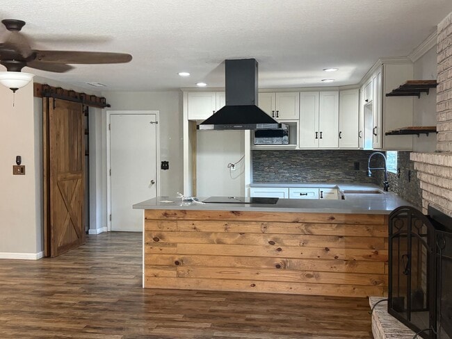 Photo - 8139 Winfield Dr