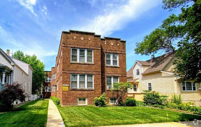 Building Photo - 4752 N Lotus Ave Unit 1W Rental