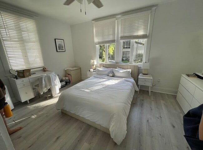 Photo - Lovely 5bd/2ba Near Campus! Text 510-631-1171 Unit 7427 - 2nd Floor