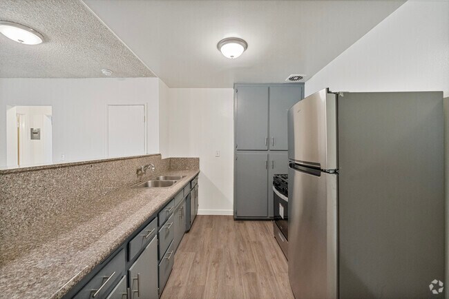 2BR, 1BA - 861SF -Kitchen