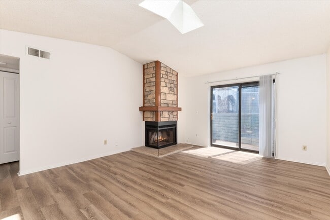 Photo - 923 S Zeno Way