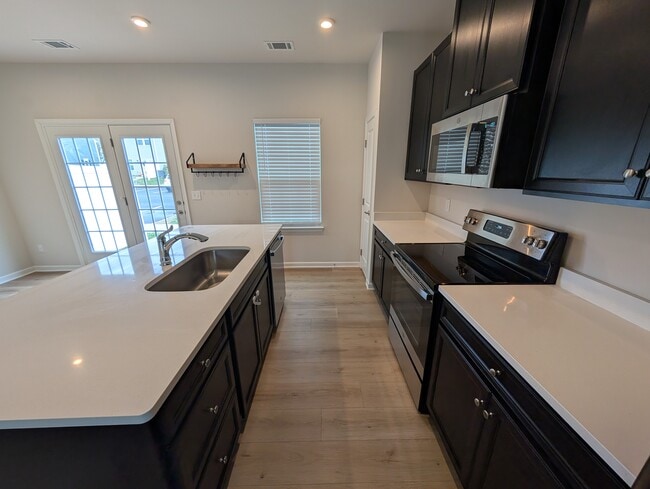 Photo - 420 Park Ave