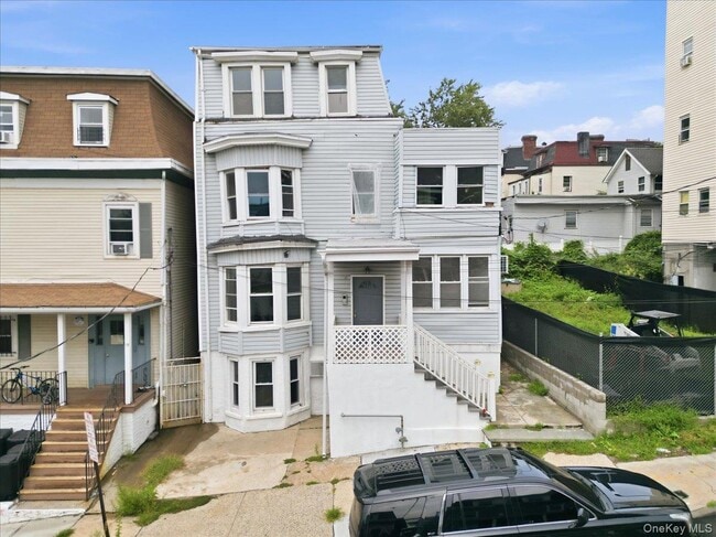 Building Photo - 17 Lamartine Ave Unit 3