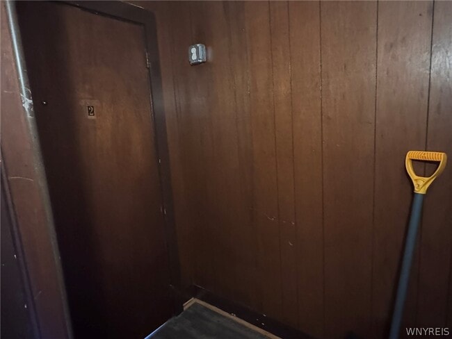 Photo - 10761 Main St