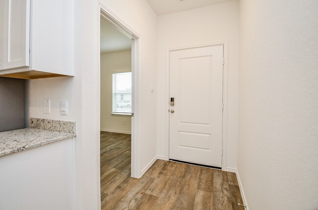 Photo - 3814 Axyl Run Ct