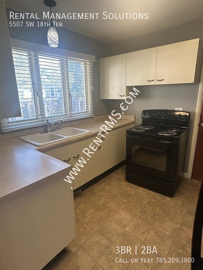Photo - 5507 SW 18th Terrace